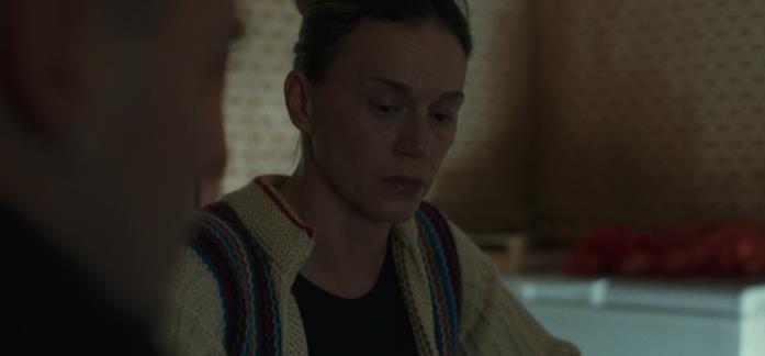 La terra dell'abbastanza: trama e finale del film di Damiano e Fabio D'Innocenzo Milena Mancini in una scena del film La terra dell'abbastanza