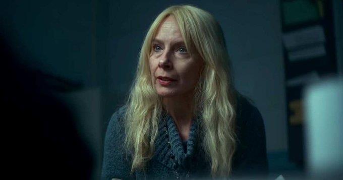 Amy Ryan in Lost Girls Amy Ryan nel film Lost Girls