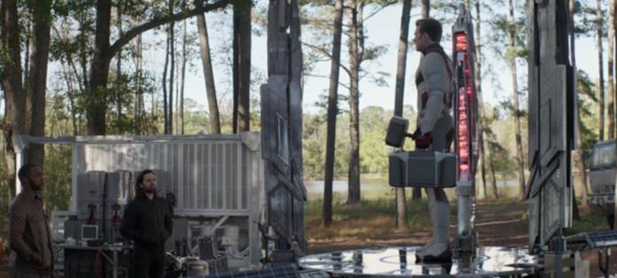 Steve Rogers anziano, la storia e il dietro le quinte Steve Rogers sulla piattaforma per i viaggi nel tempo