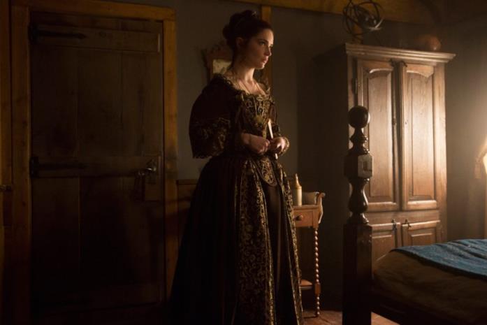La strega Mary Sibley è interpretata da Janet Montgomery Janet Montgomery interpreta Mary Sibley