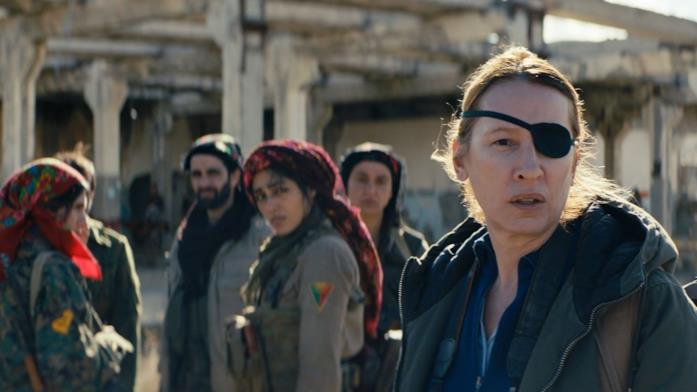 Girls of the Sun Una scena di Girls of the Sun