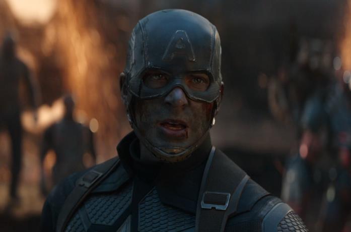 Primo piano di Captain America (Chirs Evans) in una scena di Avengers: Endgame