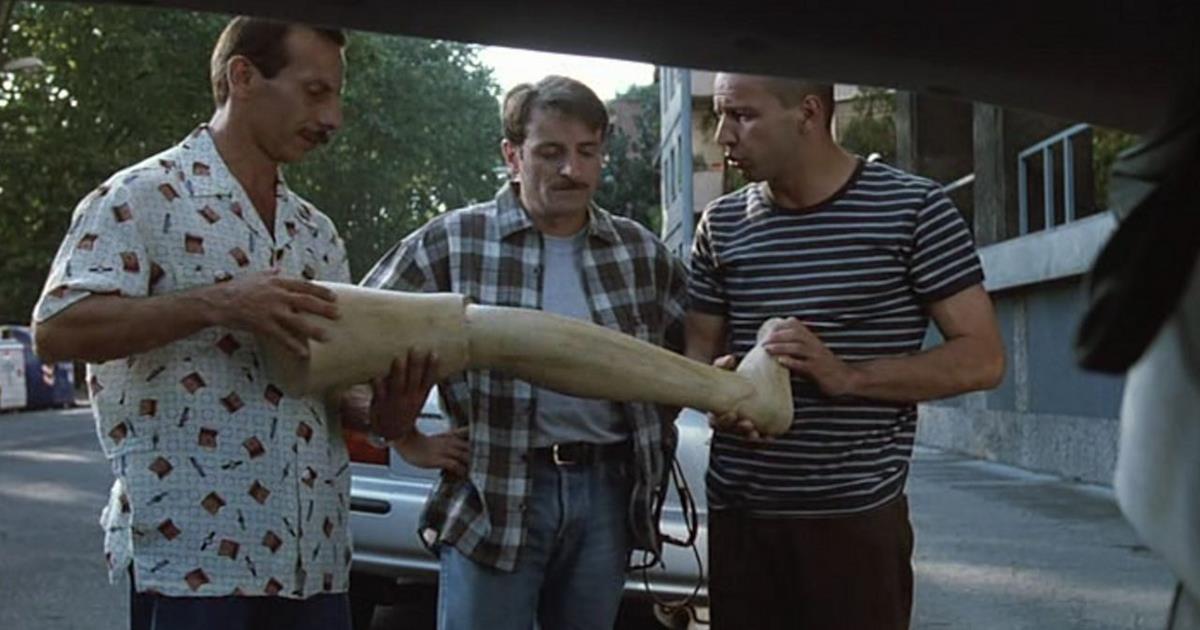 Tre uomini e una gamba, le frasi e i dialoghi più divertenti del film Tre uomini e una gamba, le frasi e i dialoghi più divertenti del film