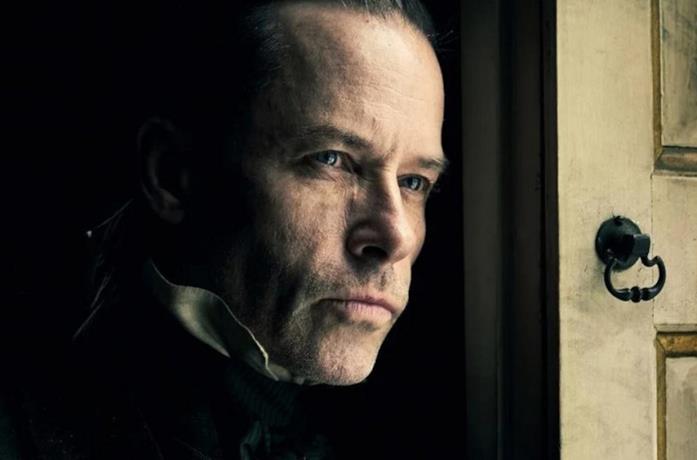 Guy Pearce interpreta il protagonista