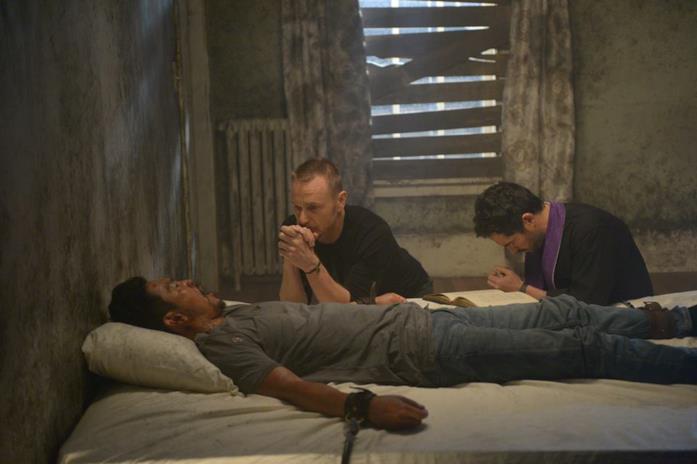 The Exorcist 2x08, Andy Kim esorcizzato da Marcus e Padre Tomas The Exorcist 2x08