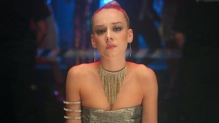 Élite Carla in una scena di Élite