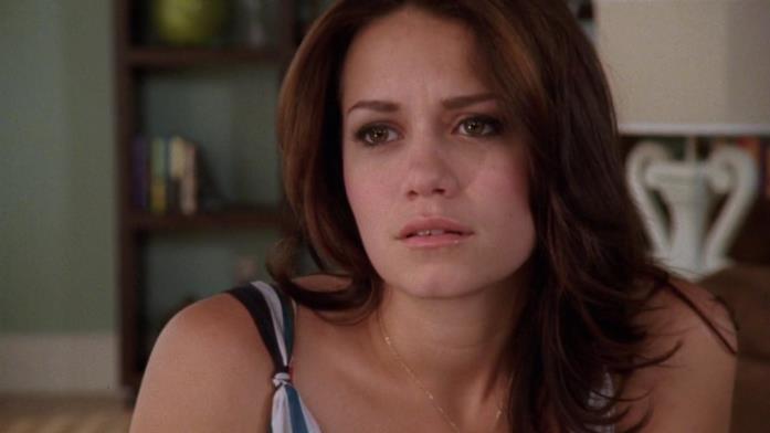 Bethany Joy Lenz che ha interpretato Haley James L'attrice Joy Lenz nella tipica espressione di Haley James in One Tree Hill