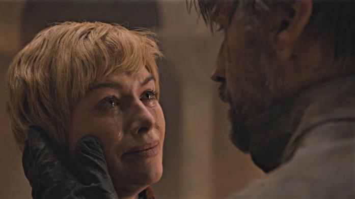 Game of Thrones: Lena Headey commenta la morte di Cersei Lannister Lena Headey e Nikolaj Coster-Waldau in Game of Thrones 8x05