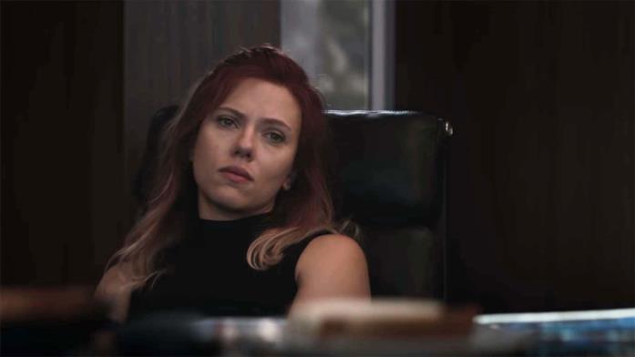 Black Widow e Budapest, l'inizio di Avengers: Endgame Vedova Nera con i capelli lunghi in Endgame