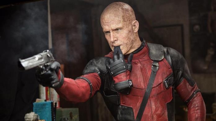 Chi sono i Deadpool dell'universo mutante live-action? Ryan Reynolds nei panni di Deadpool con la tuta rossa