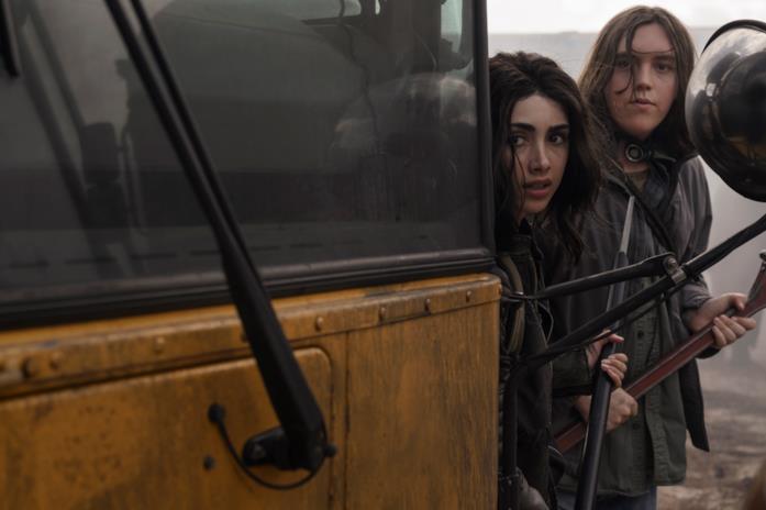 Arriva The Walking Dead: World Beyond, lo spin-off della serie zombie The Walking Dead: World Beyond in un fotogramma
