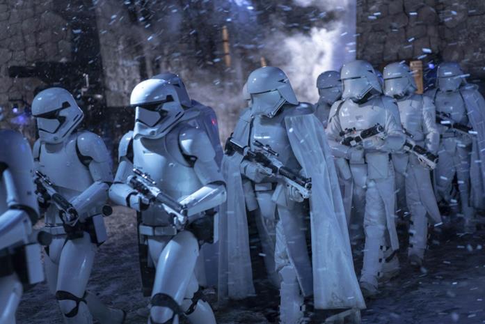 Il Primo Ordine sbarca su Kijimi Le truppe del Primo Ordine in Star Wars: L'ascesa di Skywalker