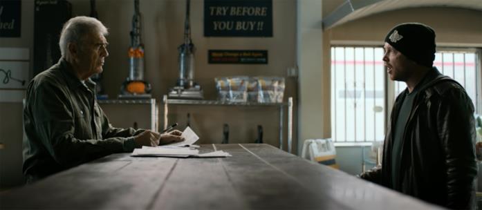 El Camino, la spiegazione del finale del film di Breaking Bad Un faccia a faccia tra Aaron Paul e Robert Forster in una sequenza di El Camino