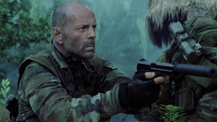 Bruce Willis in una scena de L'ultima alba