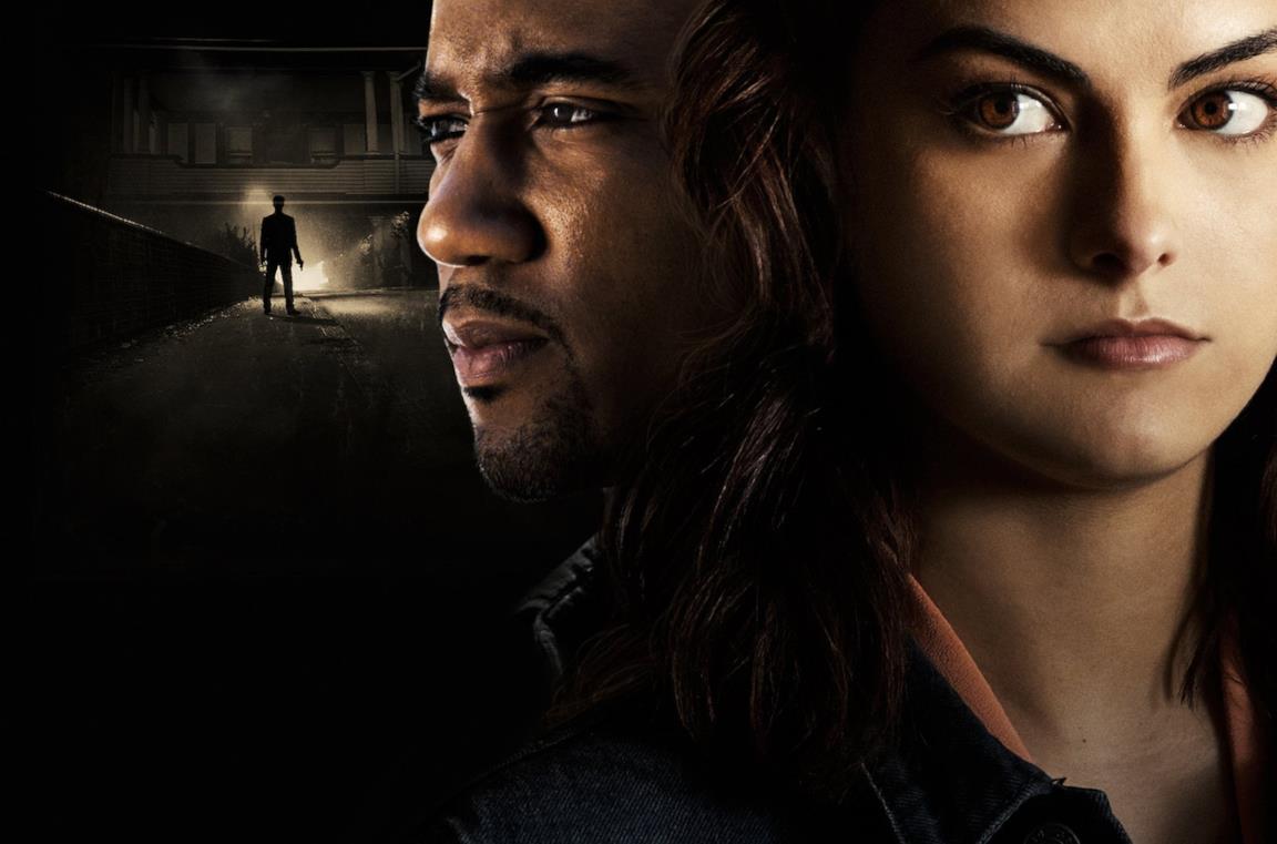 Jessie T. Usher e Camila Mendes in Dangerous Lies
