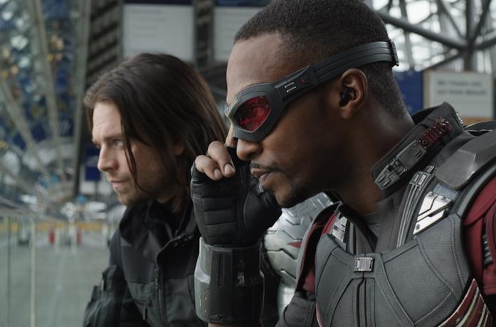 Gli attori Anthony Mackie e Sebastian Stan nei panni di Falcon e Winter Soldier
