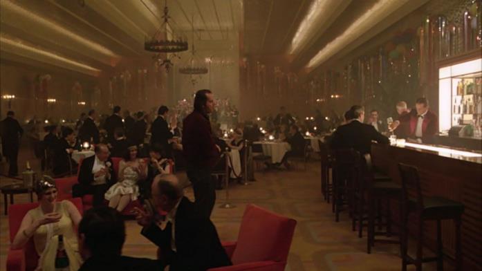 Jack Torrance partecipa al party nella Gold Room Il protagonista partecipa al party nella Gold Room