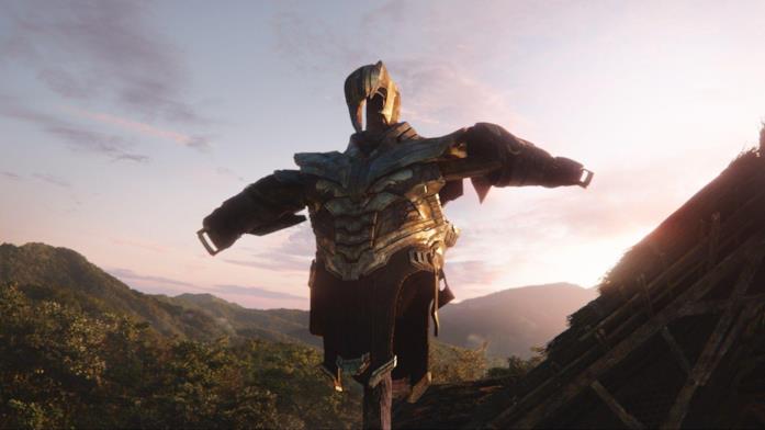 L'armatura di Thanos, appesa nei campi Armatura Thanos Avengers: Endgame