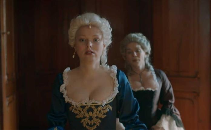 Maria Teresa: 10 cose da sapere sulla mini-serie di Robert Dornhelm Marie-Luise Stockinger in una scena della serie Maria Teresa