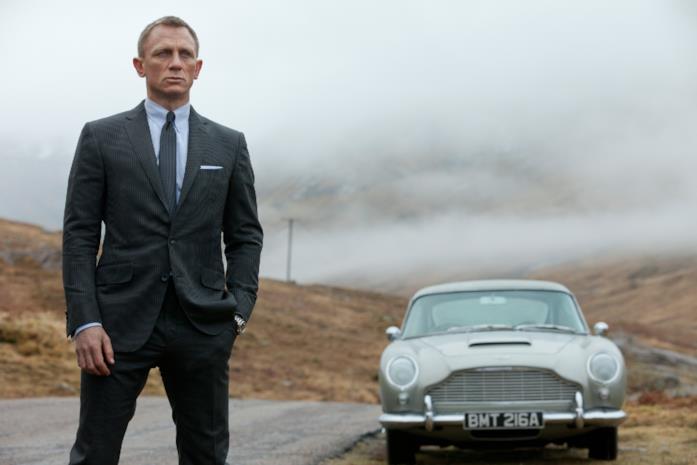 Skyfall, il Bond più intimo di tutta la serie Daniel Craig in una foto sul set di Skyfall
