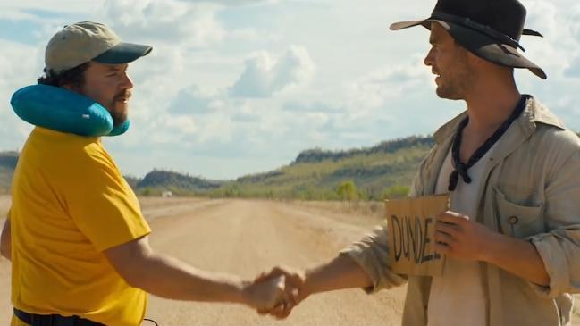 Chris Hemsworth - sequel Crocodile Dundee Danny McBride e Chris Hemsworth nel teaser del sequel di Crocodile Dundee