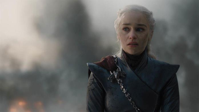Game of Thrones 8x05: il commento degli showrunner e di Emilia Clarke Emilia Clarke in Game of Thrones 8x05