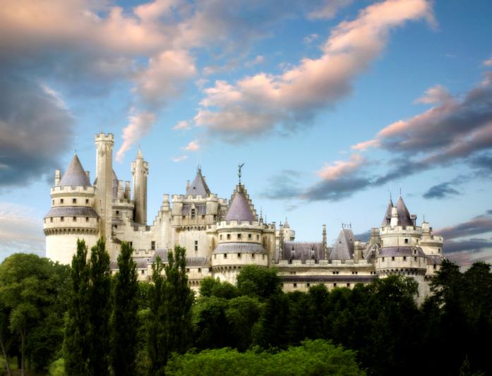 Il Castello di Pierrefonds Il Castello di Pierrefonds, location usata per Camelot