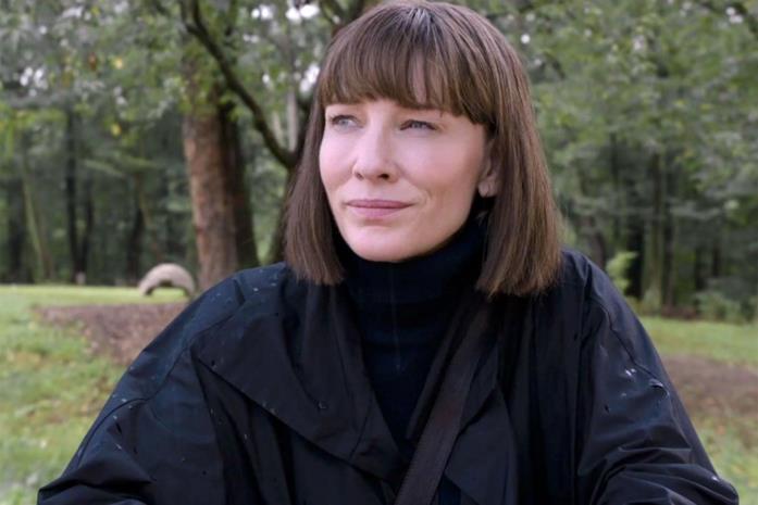 Cate Blanchett è protagonista di Where'd You Go, Bernadette di Richard Linklater Mezzo primo piano di Cate Blanchett in una scena del film