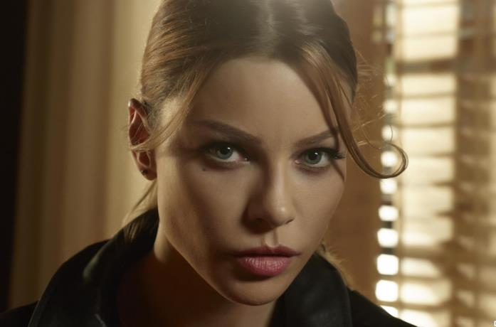 Lauren German in Lucifer