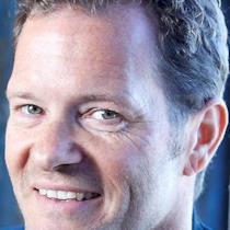 Claus Riis Østergaard