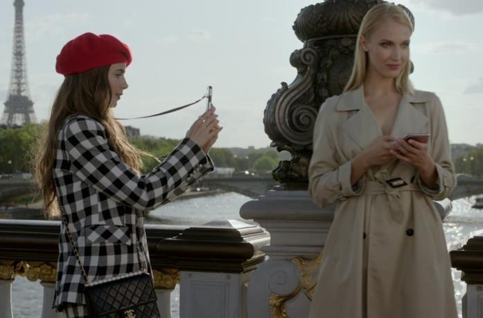 Una scena di Emily in Paris