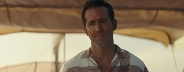 La fine di Red Notice con il doppio gioco di John Hartley Ryan Reynolds