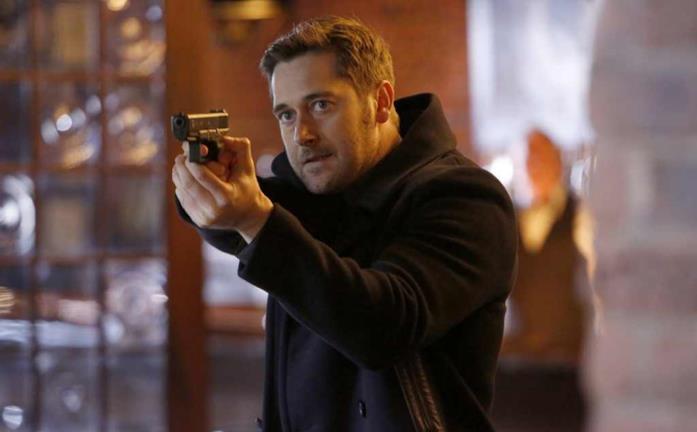 Da quale parte starà Tom? Ryan Eggold nei panni di Tom Keen