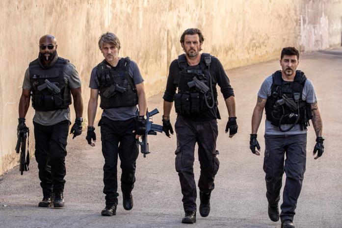 Rogue City, tutto quello che c'è da sapere sul poliziesco Netflix Kaaris, Stanislas Merhar, Lannick Gautry e David Belle in una scena del film Rogue City