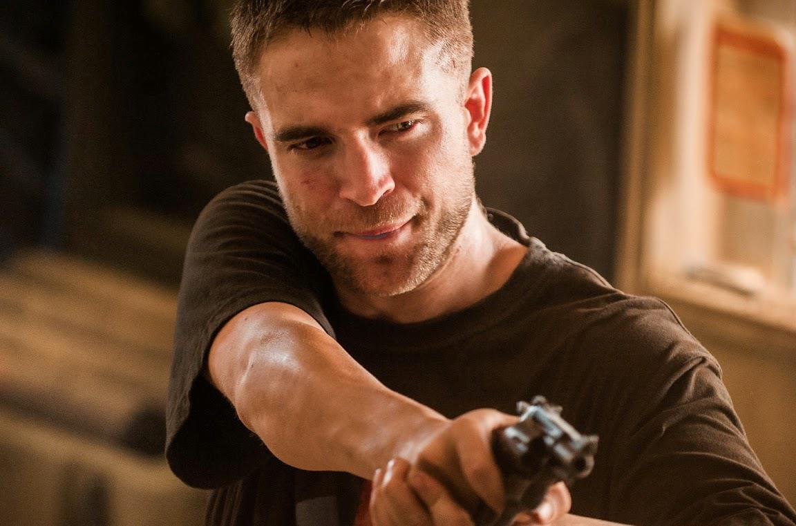 Robert Pattinson nei panni di Reynolds in The Rover