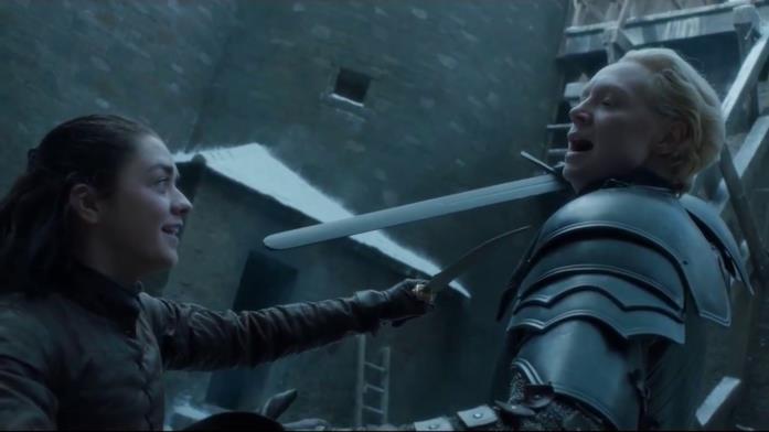 Game of Thrones: l'importanza di Brienne secondo Gwendoline Christie Maisie Williams e Gwendoline Christie in Game of Thrones 7x04