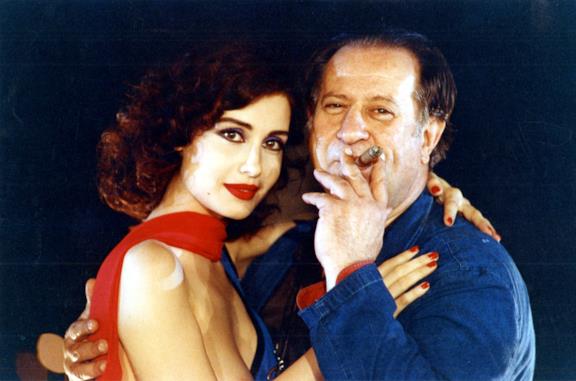 Tinto Brass e Claudia Koll sul set di Così Fan Tutte