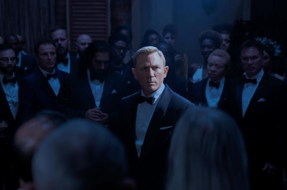Bond circondato dalla Spectre