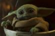 Primo piano di Baby Yoda in un episodio di The Mandalorian