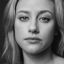 Lili Reinhart