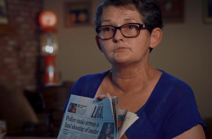 La vera Belinda Lane in un'immagine dal docu-film Why Did You Kill Me? Why Did You Kill Me?, Belinda Lane, madre di Crystal Theobald