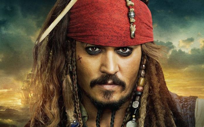 Un primo piano di Johnny Depp nei panni di Jack Sparrow