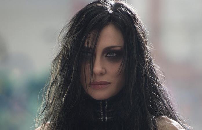 Loki si è sacrificato in Infinity War per ottenere l'aiuto di Odino o Hela? Cate Blanchett in Thor: Ragnarok