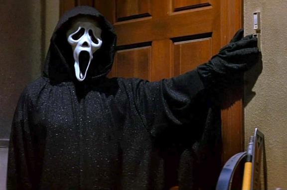 Il killer Ghostface in Scream