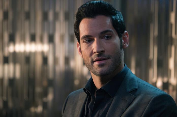 Tom Ellis nei panni di Lucifer