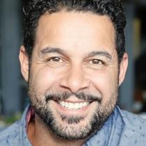 Jon Huertas