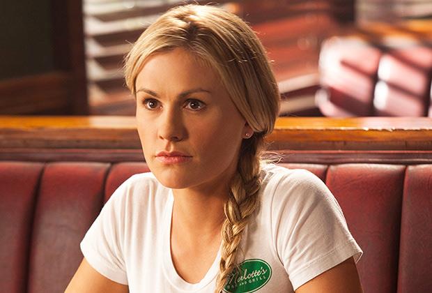 La cameriera Sookie True Blood Una scena di True Blood con la cameriea Sookie