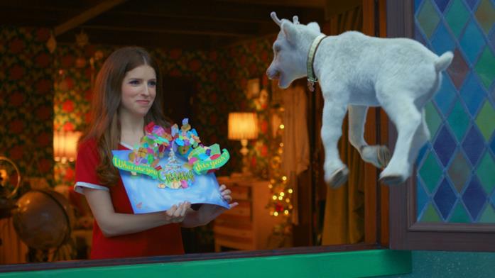 Noelle Kringle, protagonista interpretata da Anna Kendrick Anna Kendrick in una scena di Noelle