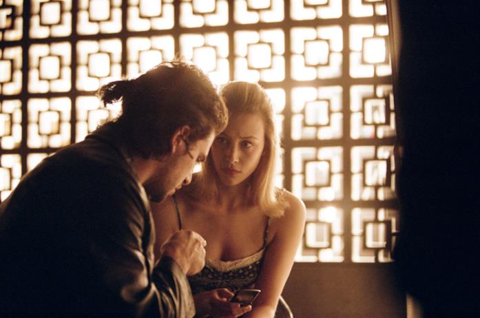 Kit Harington Kit Harington si confida con una collega di set