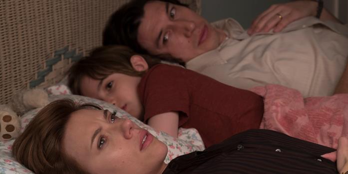 Scarlett Johansson e Adam Driver protagonisti di Marriage Story Una scena di Marriage Story con Scarlett Johansson e Adam Driver